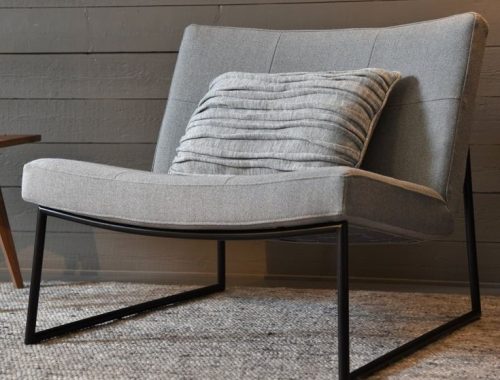 Fauteuil Hidde met zwart frame en grijze stof - Woonwinkel Alle Pilat